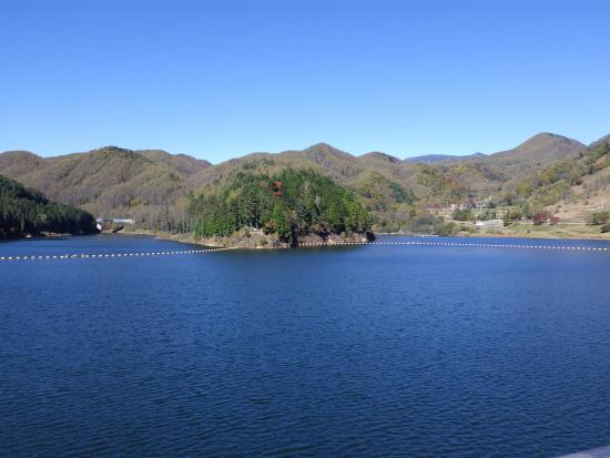 ダム堤体上流側から2025年10月28日の写真