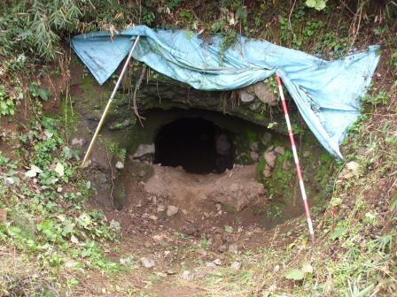 地下壕入口