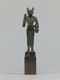 バステト女神像（紀元前4世紀頃、東京国立博物館蔵）