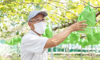 三枝栄助氏