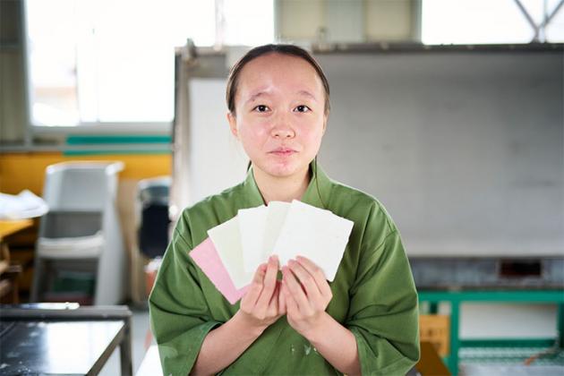 市川大門手漉和紙職人・渡邉萌絵さん写真5