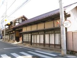 飯島イイジマ家ケ住宅ジュウタク長屋ナガヤ門モン