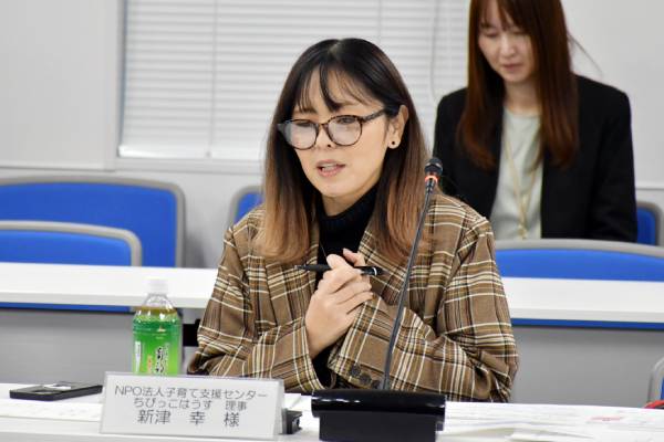 人口減少危機突破に向けた県民評議会の様子（NPO法人子育て支援センターちびっこはうす新津幸理事）