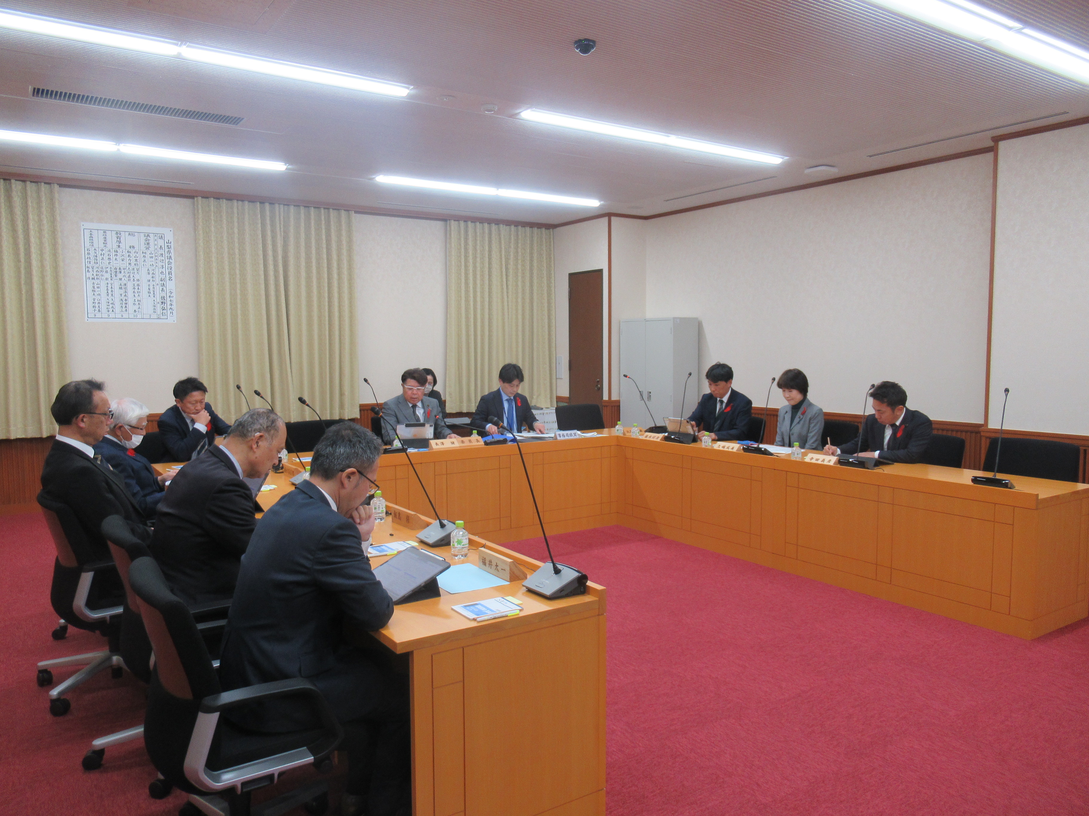 R71119第6回県内経済の活性化策に関する政策提言案作成委員会