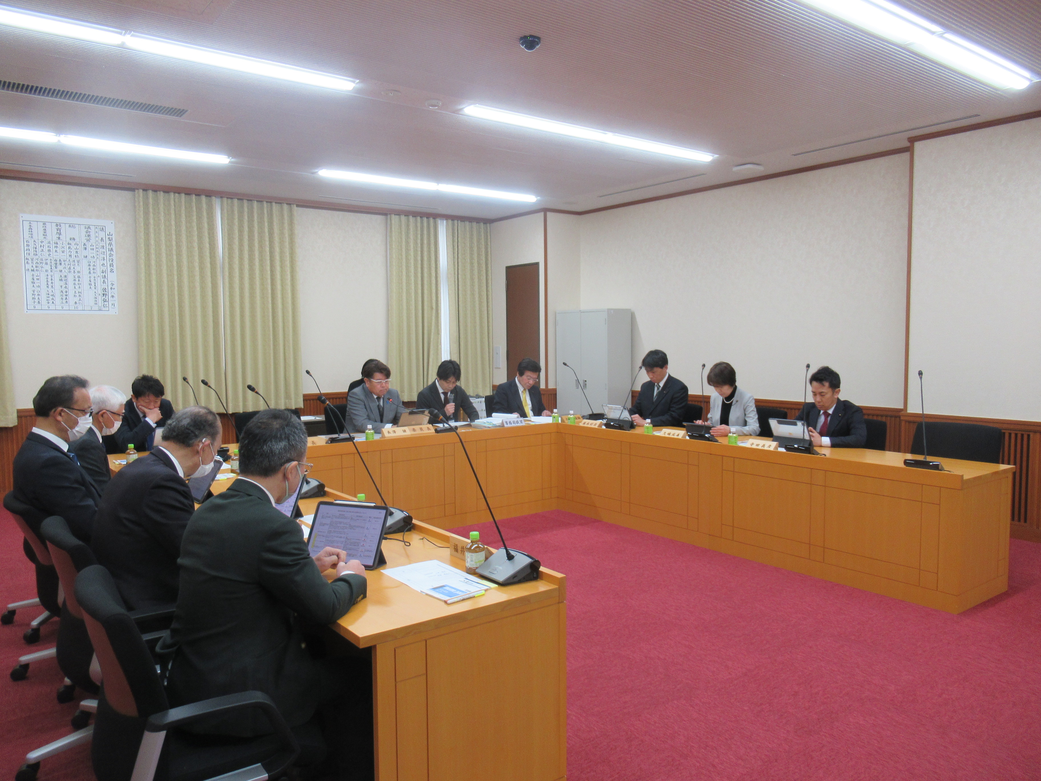 R80217第8回県内経済の活性化策に関する政策提言案作成委員会