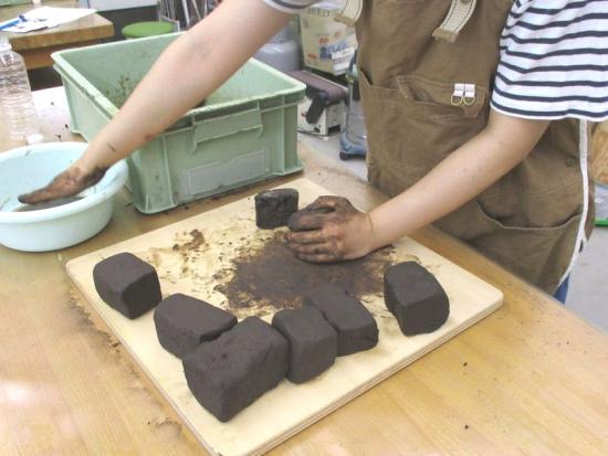 画像：粘土の調合