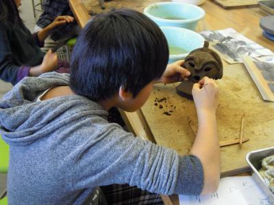 画像：土偶作りの様子