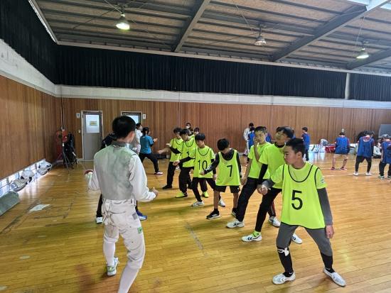 フェンシング３