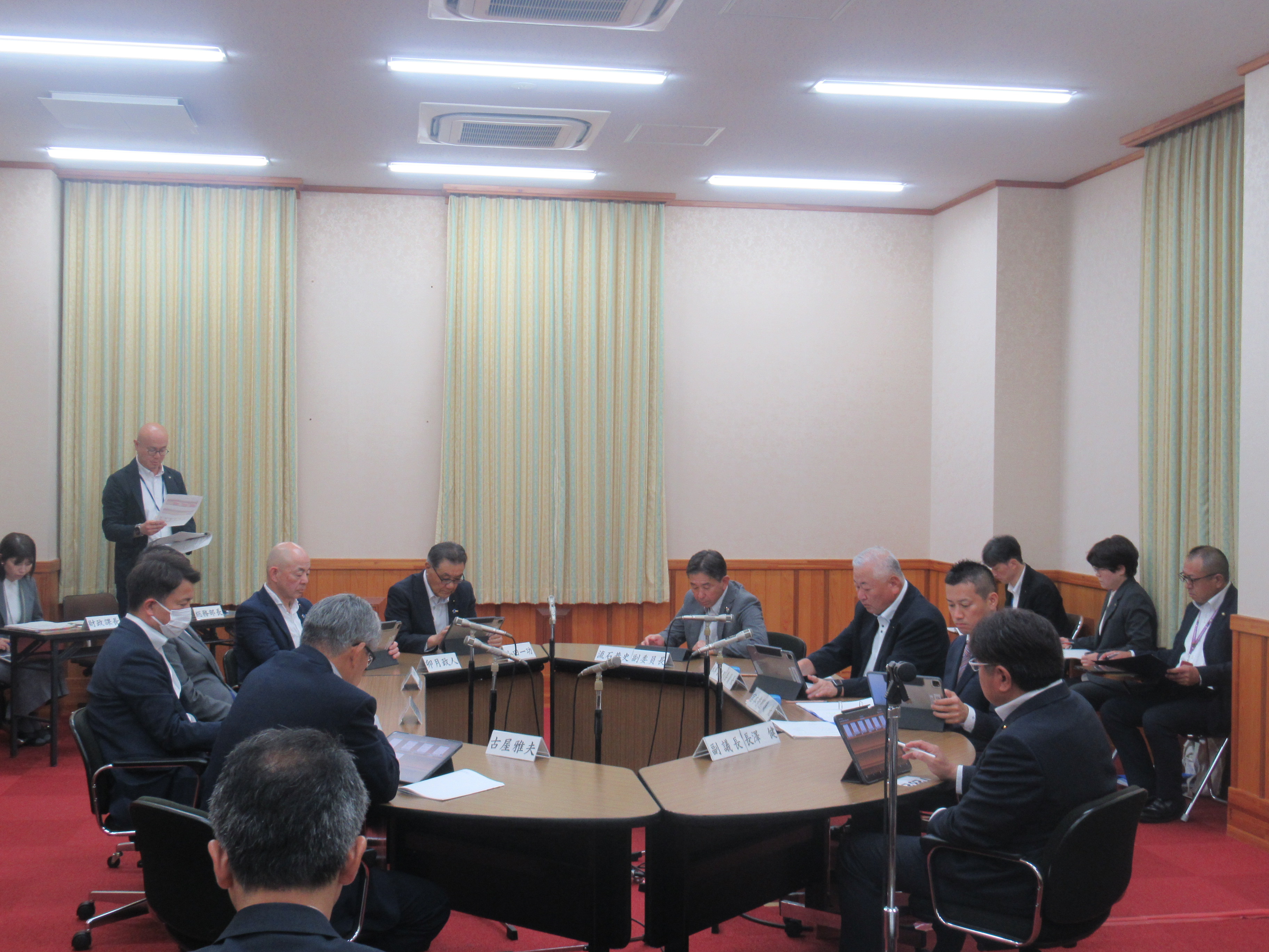 R80612議会運営委員会