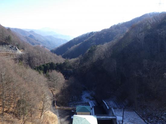 ダム堤体下流側から2025年12月19日の写真