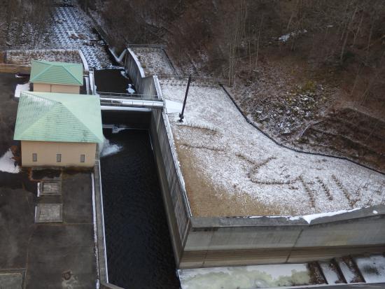 ダム（堤体）下流1月27日