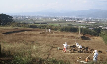 0192東山北遺跡発掘の様子