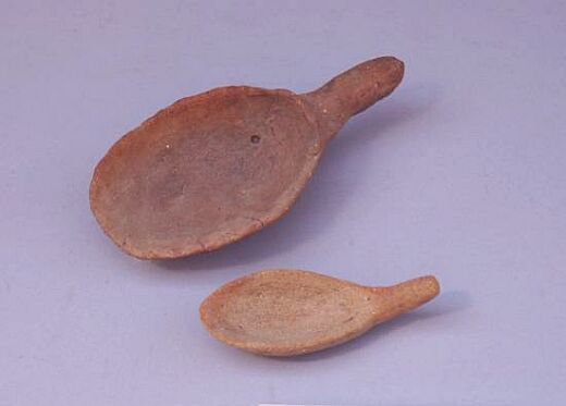 榎田遺跡出土のスプーンの形の土製品