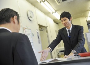 鈴与レンタカー 株式会社