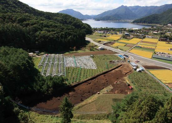 0334_滝沢遺跡遠景