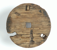 銚子塚古墳円盤状木製品