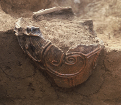 縄文時代の住居跡から出土した土器