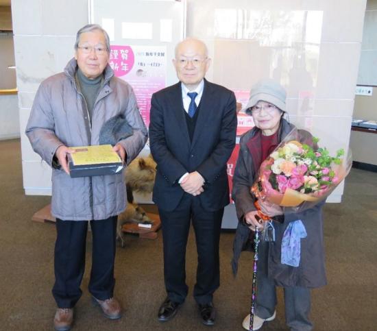 画像：石田さんご夫妻（160万人目）