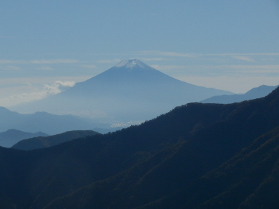 01奈良倉山から見た富士山1