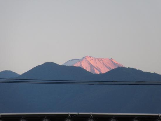 05笛吹市石和町広瀬から見た富士山