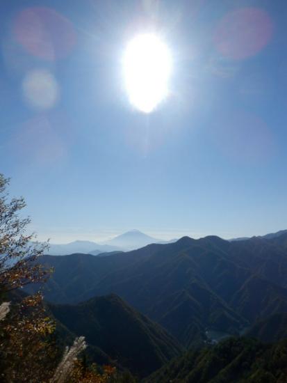 20141029奈良倉山から見た富士山と深城ダム2