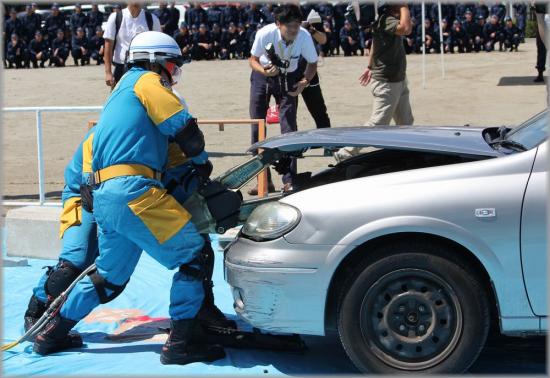 自動車救出の画像