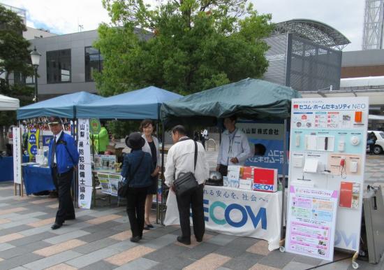 ホームセキュリティ製品の展示