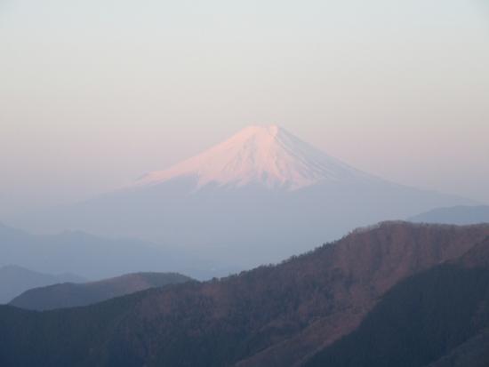 平成29年4月16日撮影の奈良倉山から見た富士山1