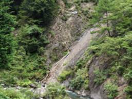 新倉の糸魚川静岡構造線