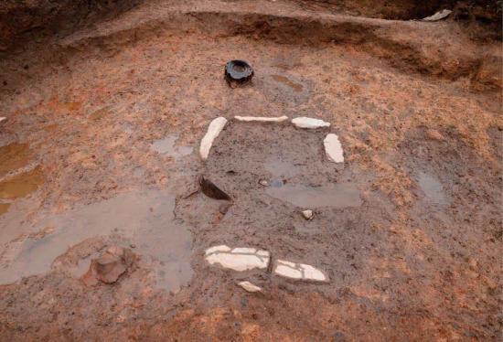 姥神遺跡第1号住居跡の釣手土器1